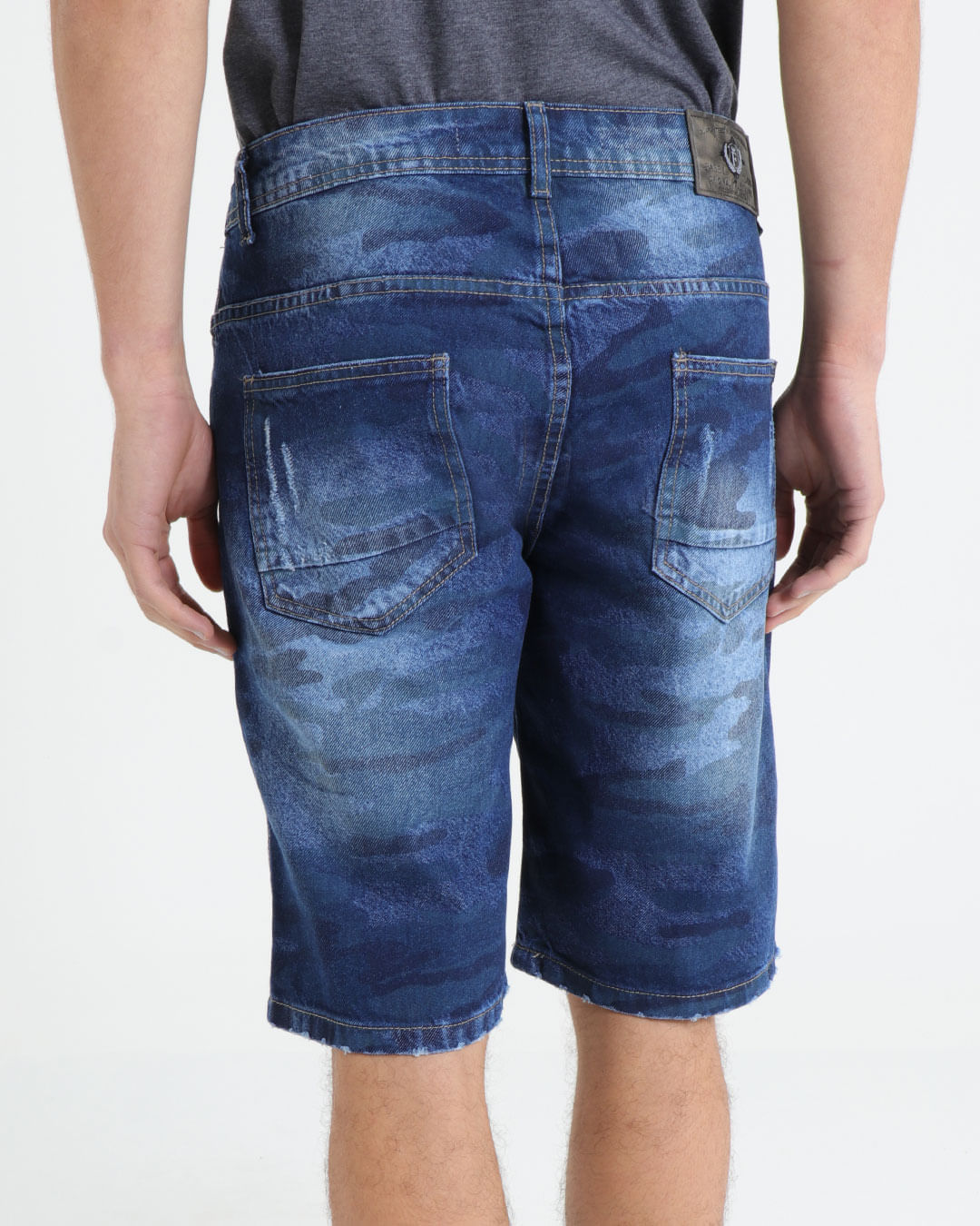 Bermuda-Jeans-Masculina-Destroyed-Camuflada-Azul