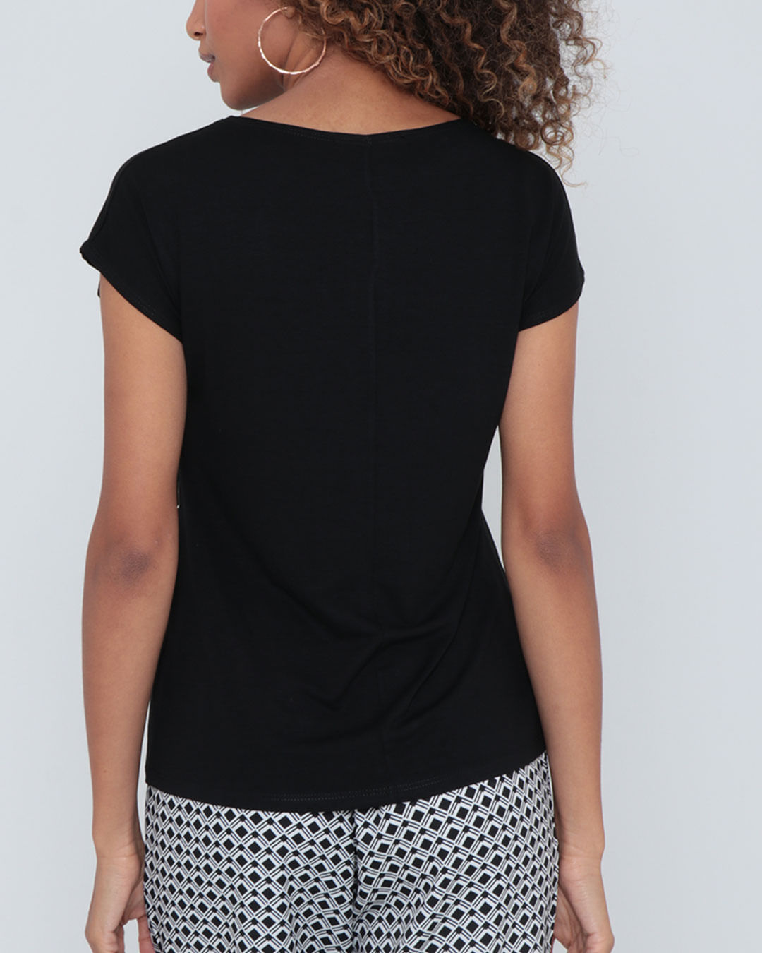 Blusa-Tf-237-Estampada-Preta-Mesa---Preto