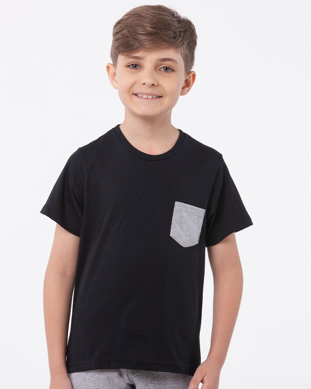 Camiseta-Infantil-Malha-Lisa-Bolso-Manga-Curta-Preta