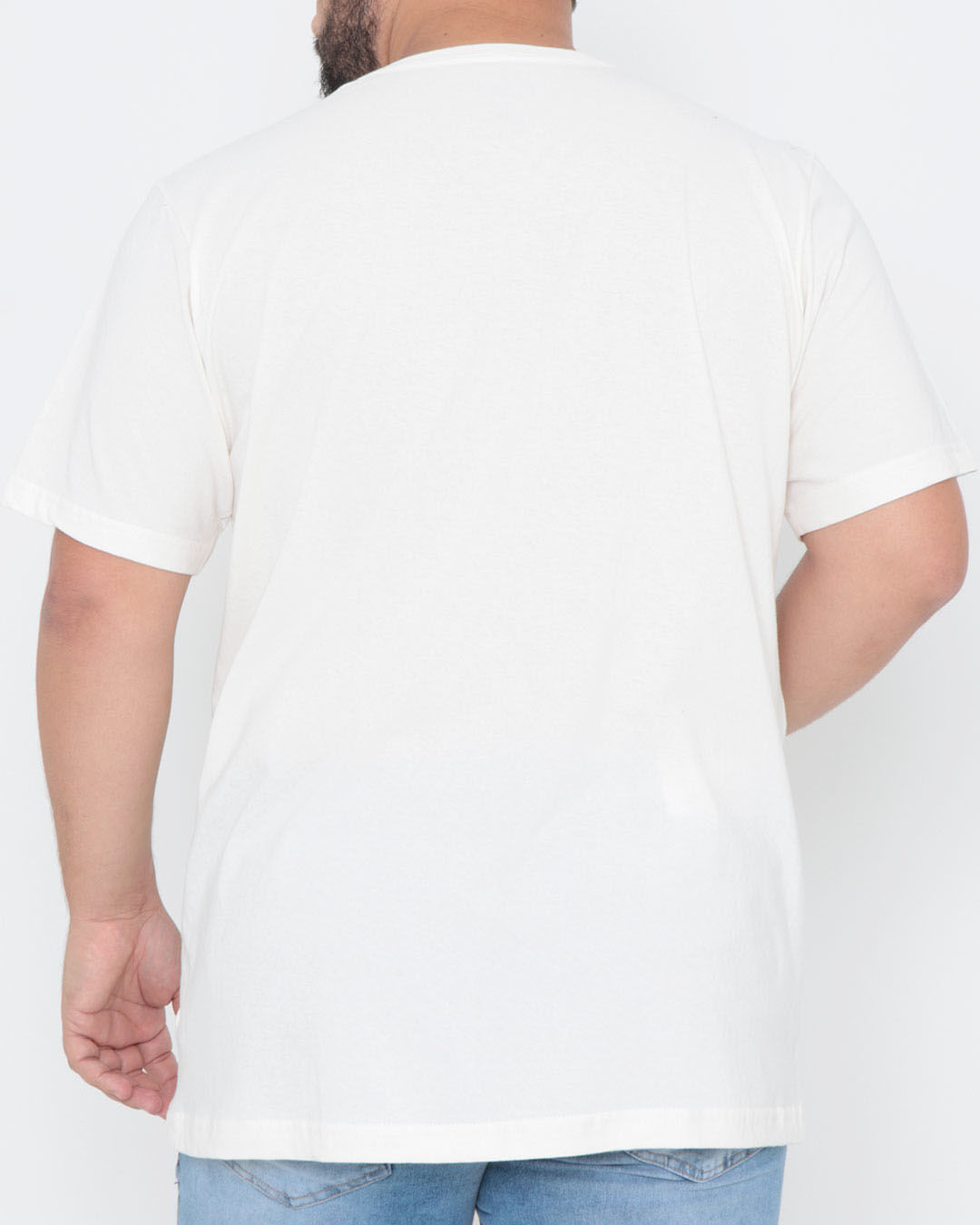 Camiseta-Plus-Size-Estampa-Frontal-Off-White