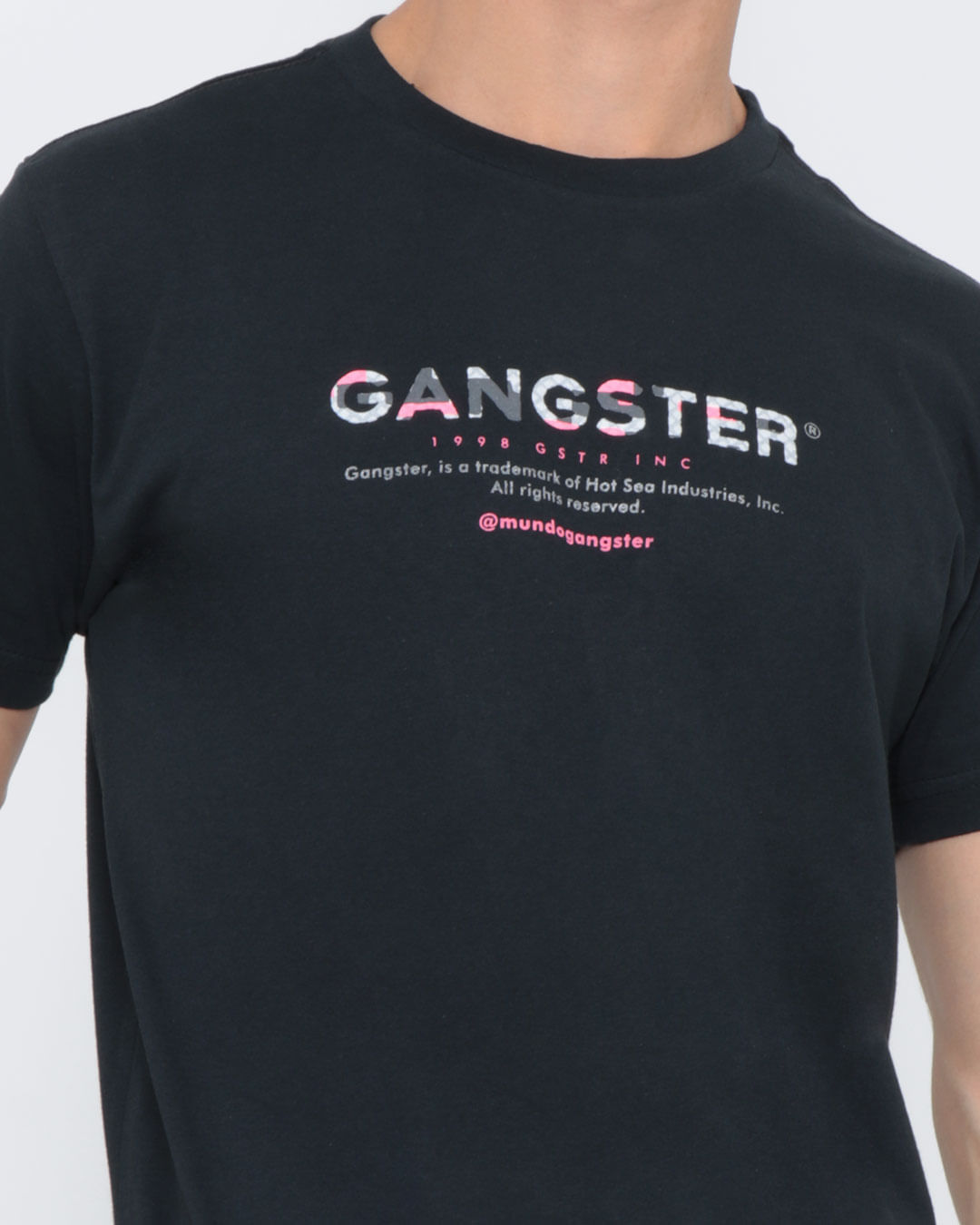 Camiseta-Estampa-Costas-Gangster-Preta