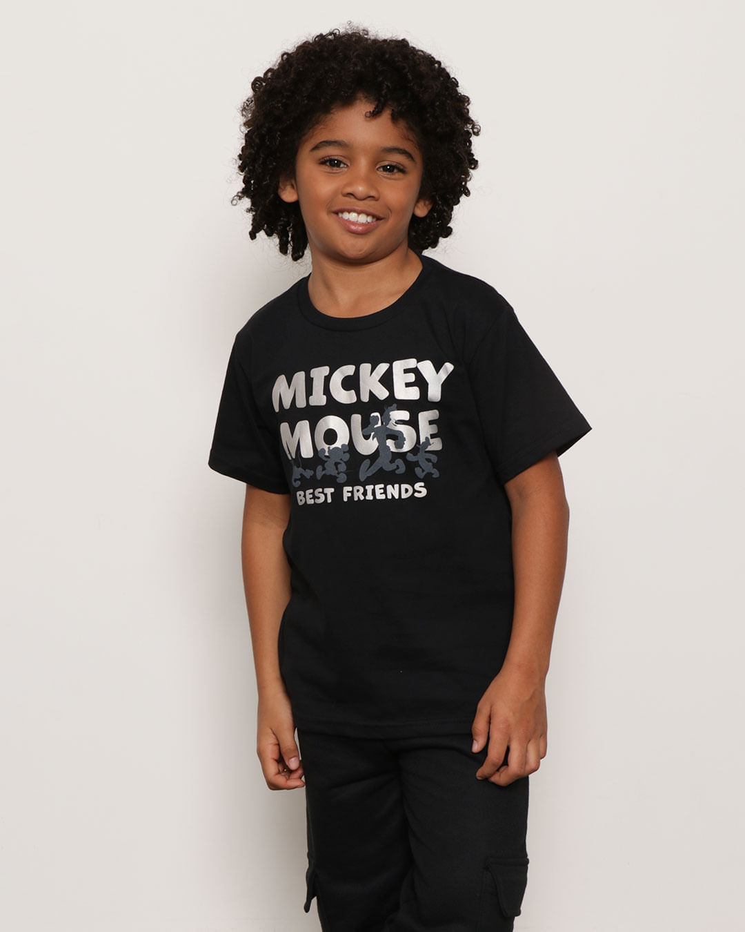 Camiseta-Infantil-Disney-Mickey-e-Amigos-Holografico-Preto-