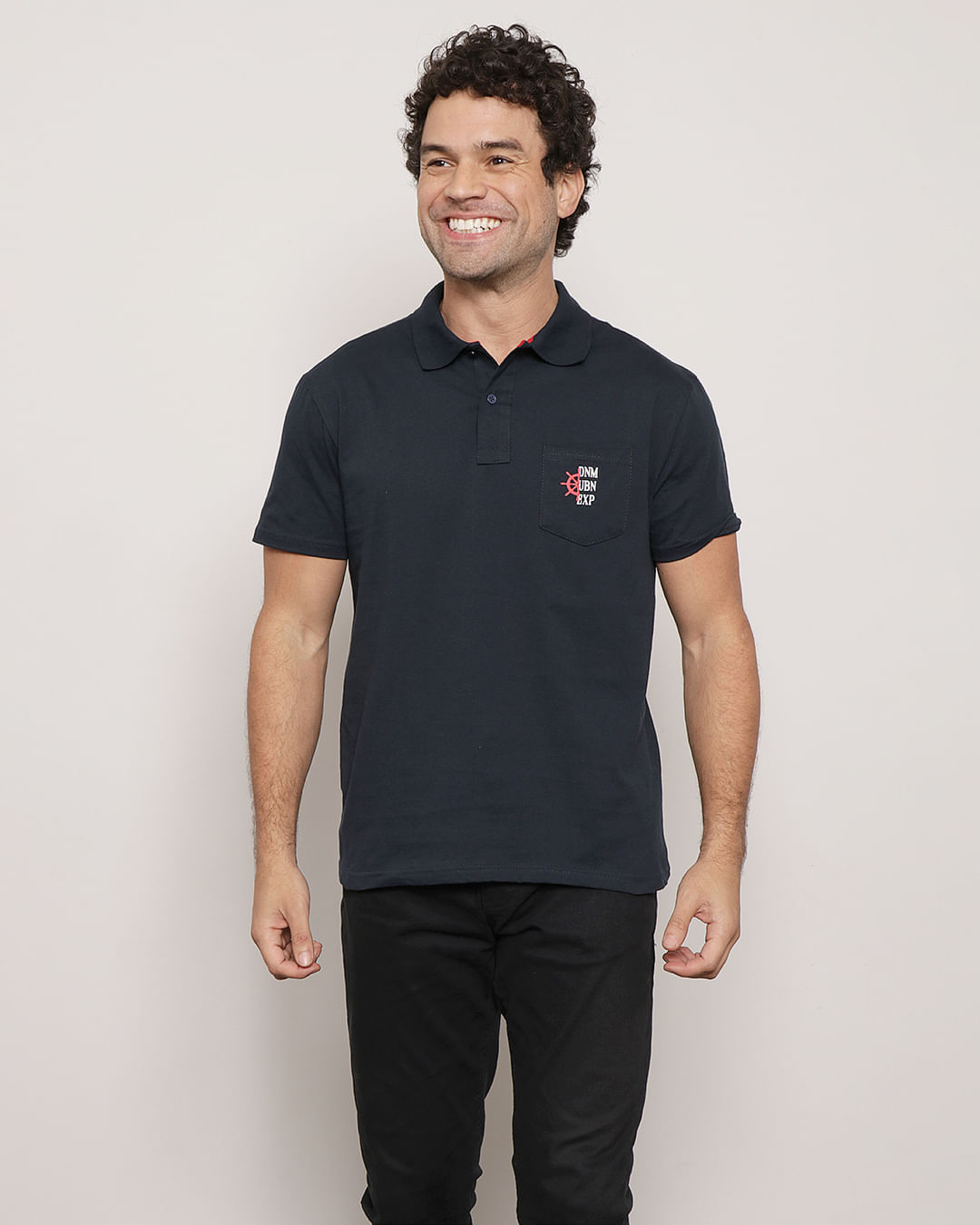 Polo-Masculina-Manga-Curta-Bolso-Com-Estampa-Marinho