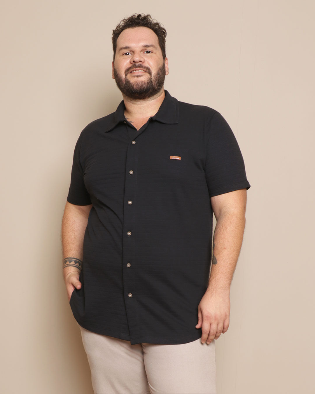 Camisa-Plus-Size-Masculina-Listrada-Texturizada-Preta