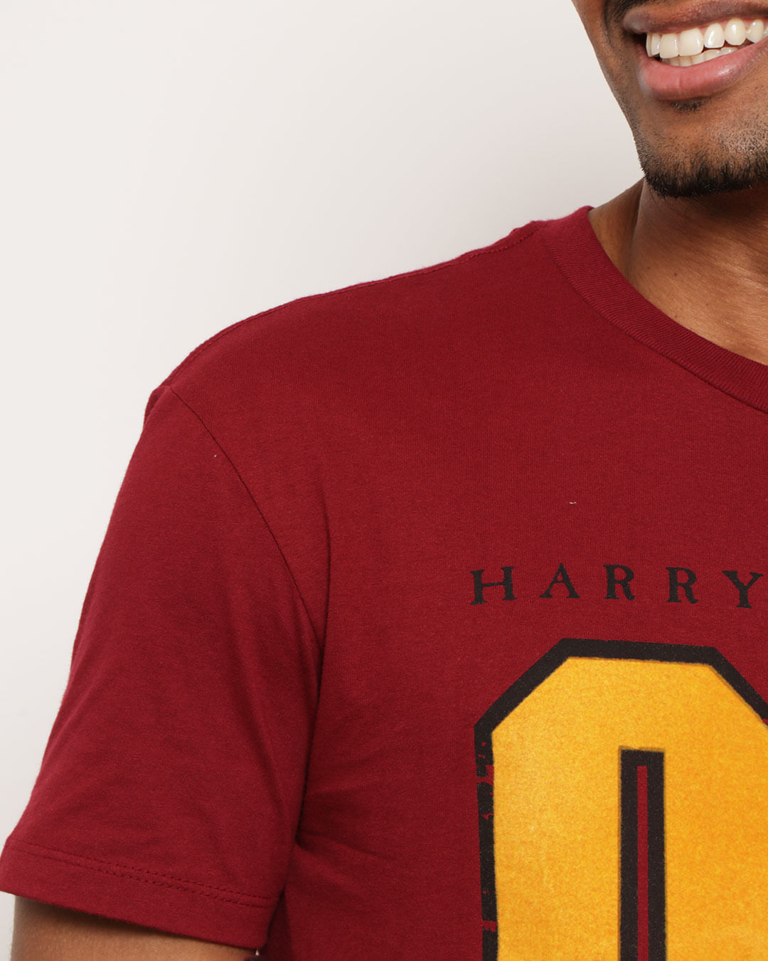 Camiseta-Masculina-Manga-Curta-Warner-Harry-Potter-Flocada-Vermelha