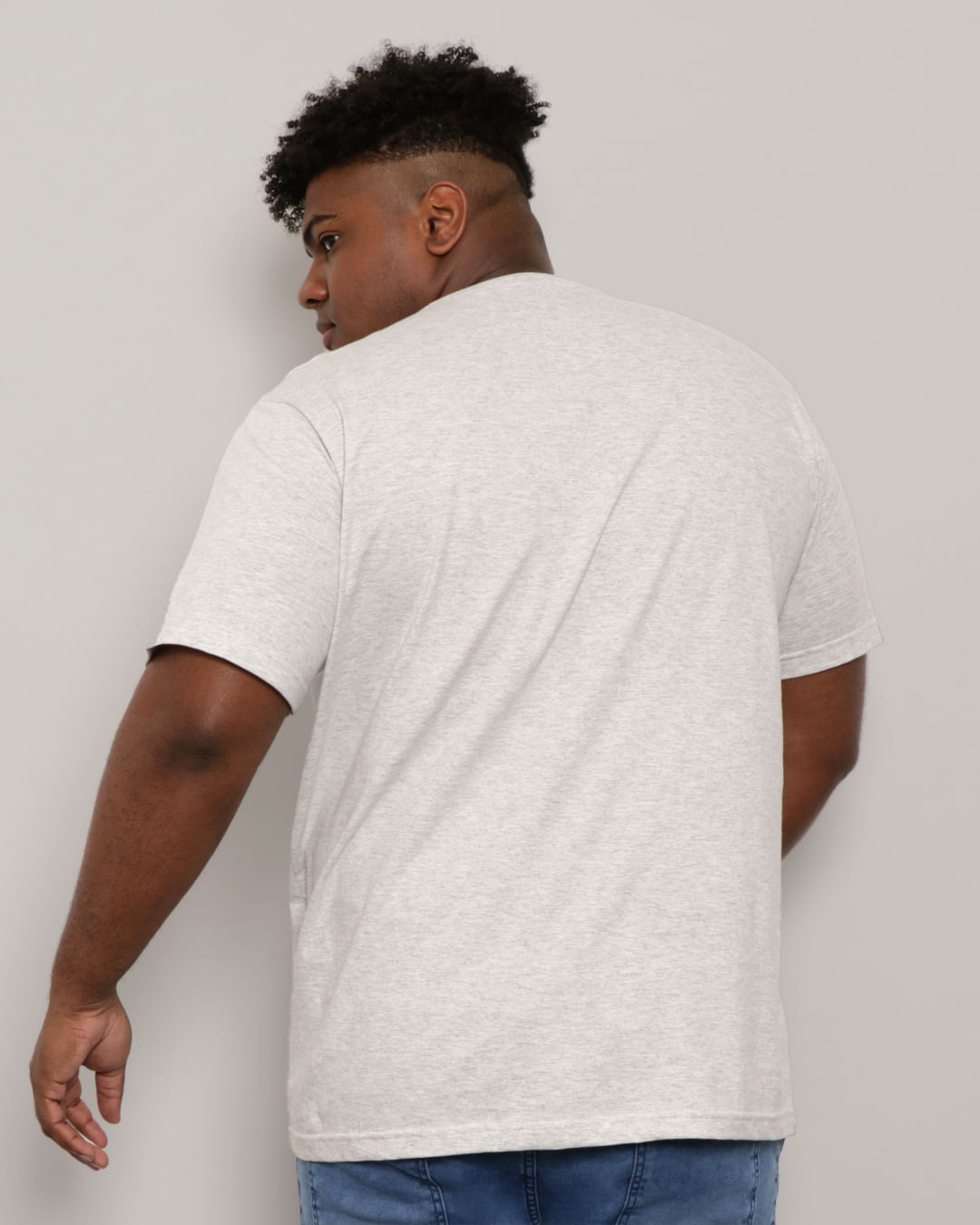 Camiseta-Plus-Size-Masculina-Manga-Curta-Estampa-Cinza