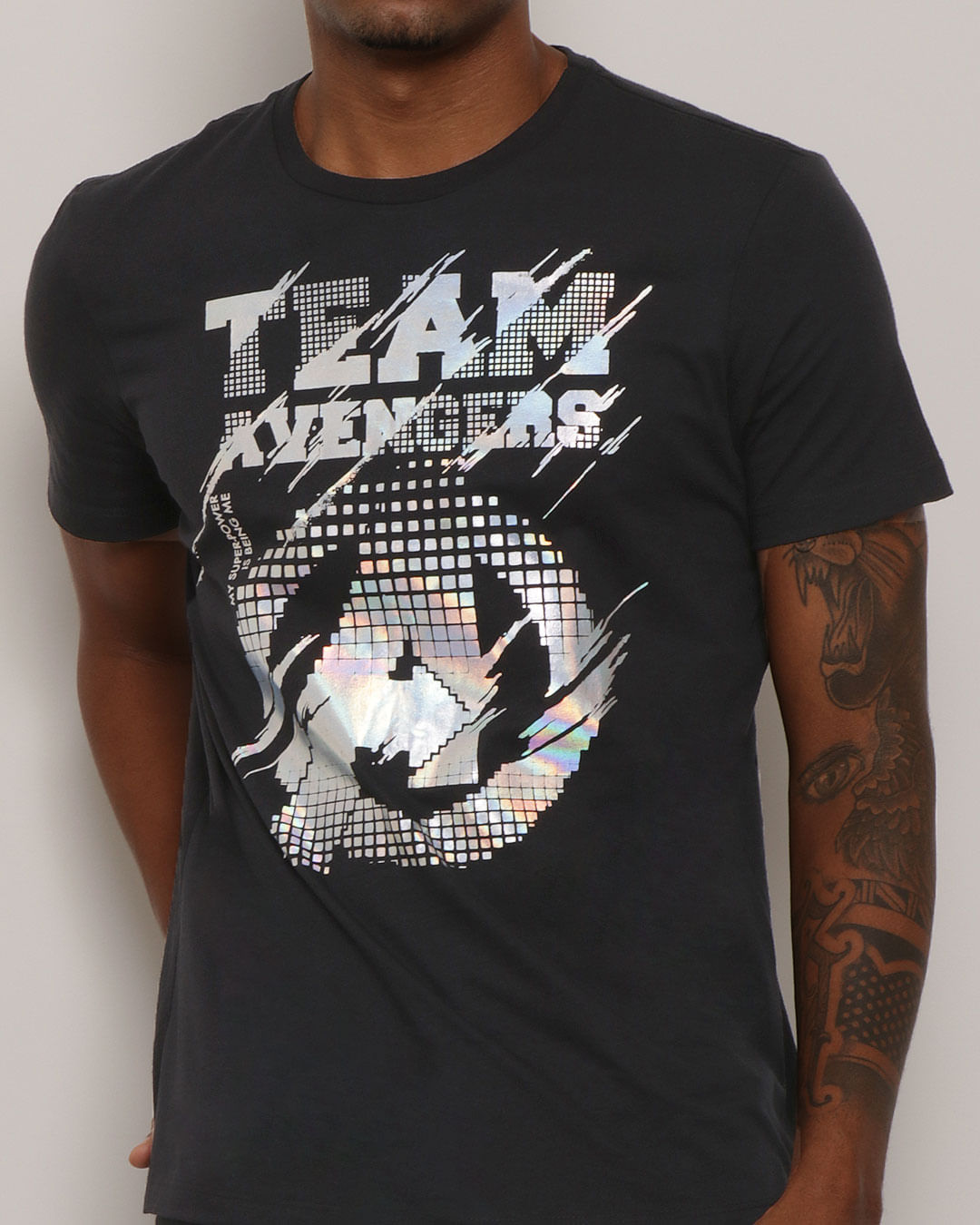 Camiseta-Trd121113-Avengers-D100-Pgg---Preto