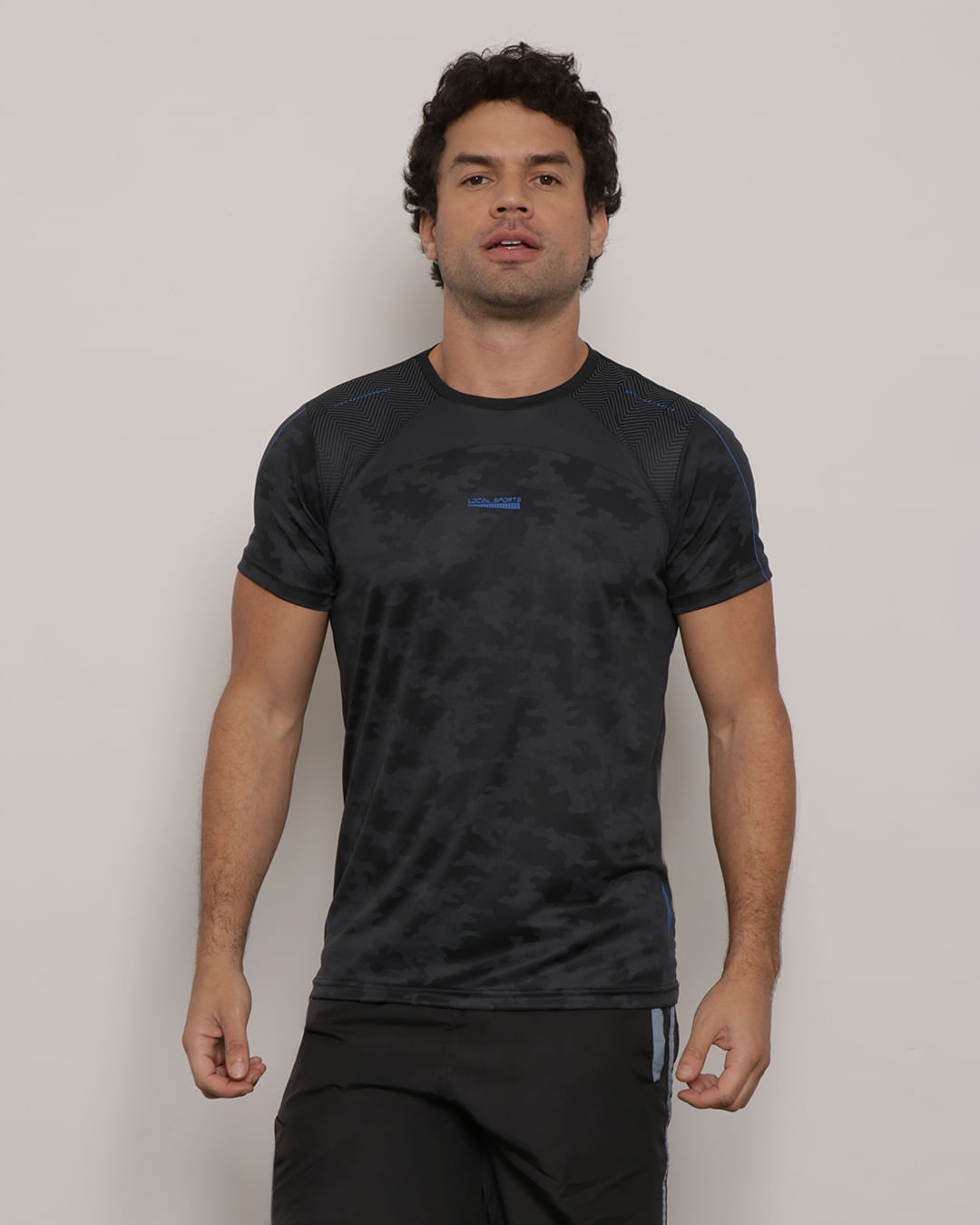 Camiseta-Masculina-Esporte-Estampada-Camuflada-Preta