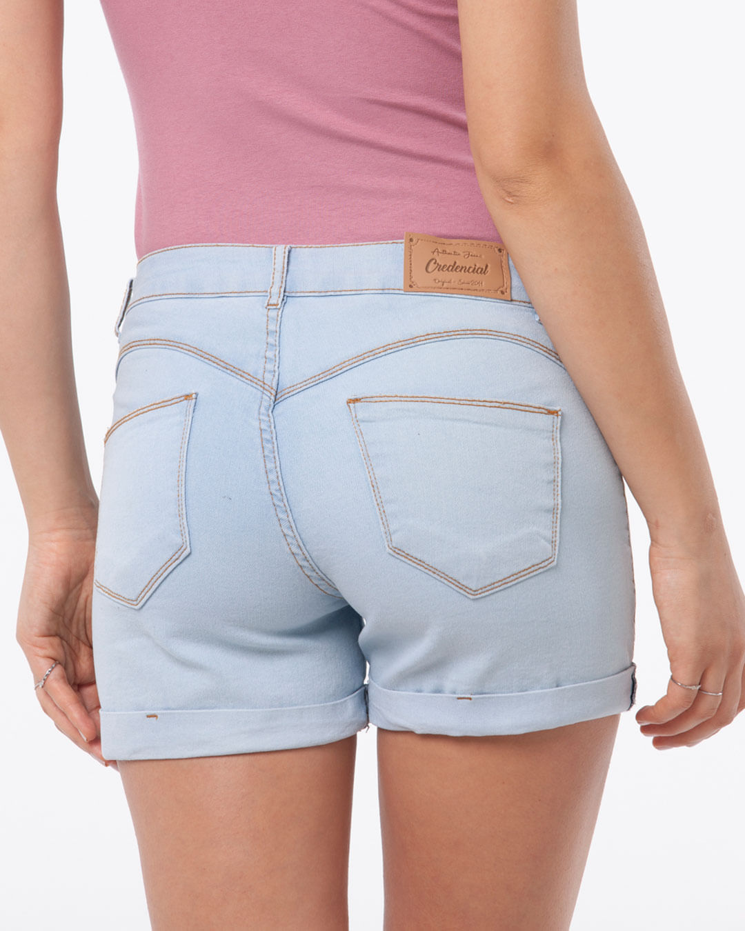 Short-Jeans-Feminino-Barra-Dobrada-Azul-Claro