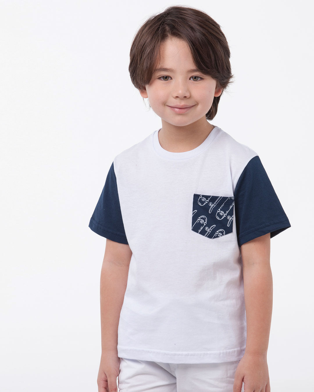 Camiseta-Infantil-Manga-Curta-Bolso-Estampa-Branco