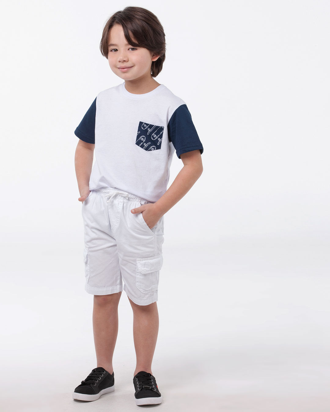 Camiseta-Infantil-Manga-Curta-Bolso-Estampa-Branco