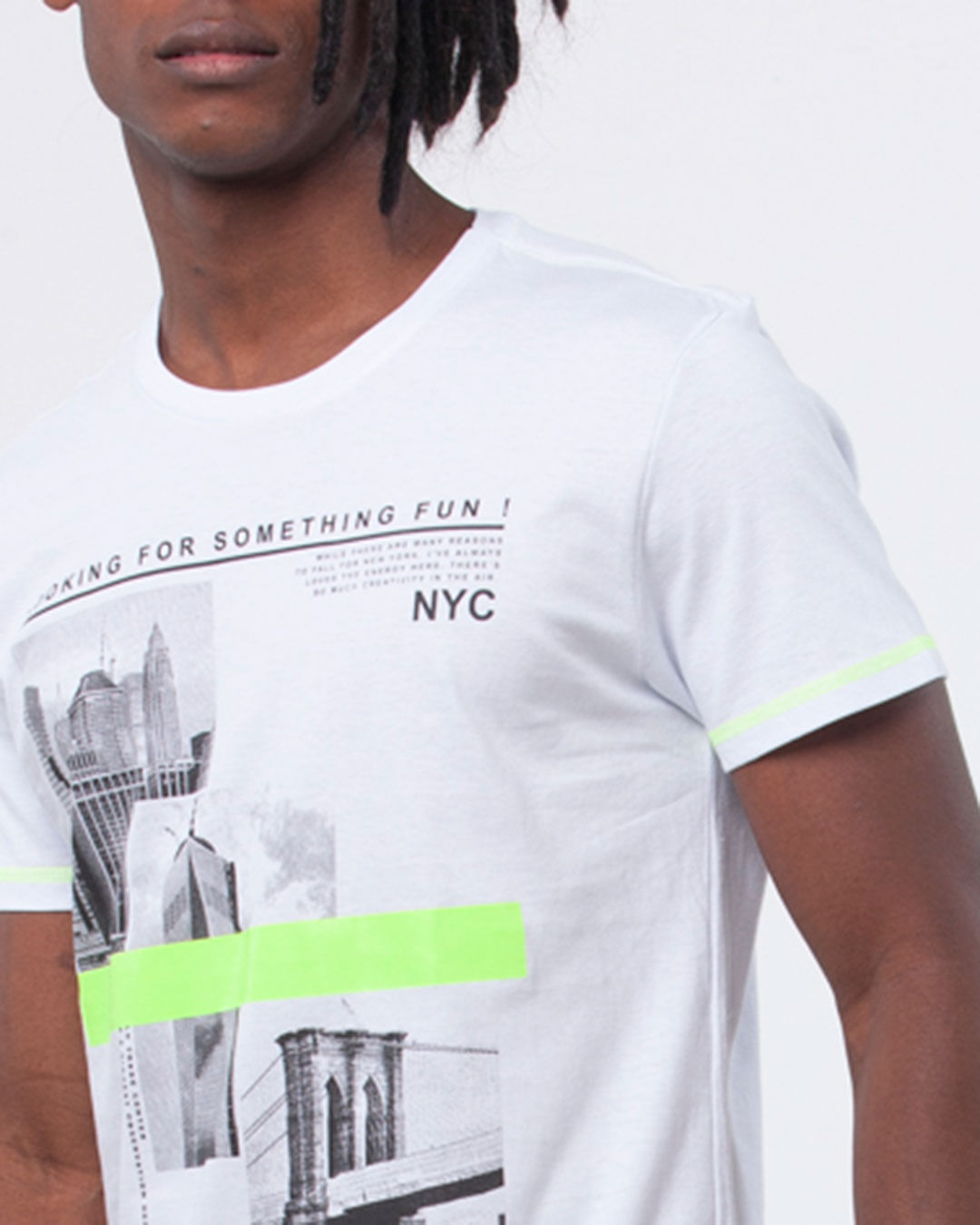 Camiseta-Masculina-Regular-Estampa-Nyc-Neon-Branco