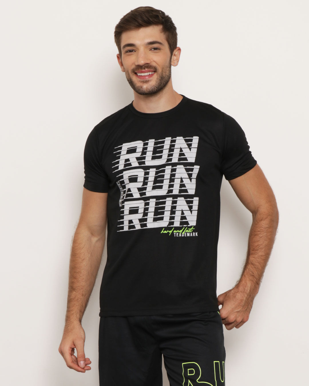 Camiseta-Masculina-Esporte-Manga-Curta-Estampa-Run-Preta