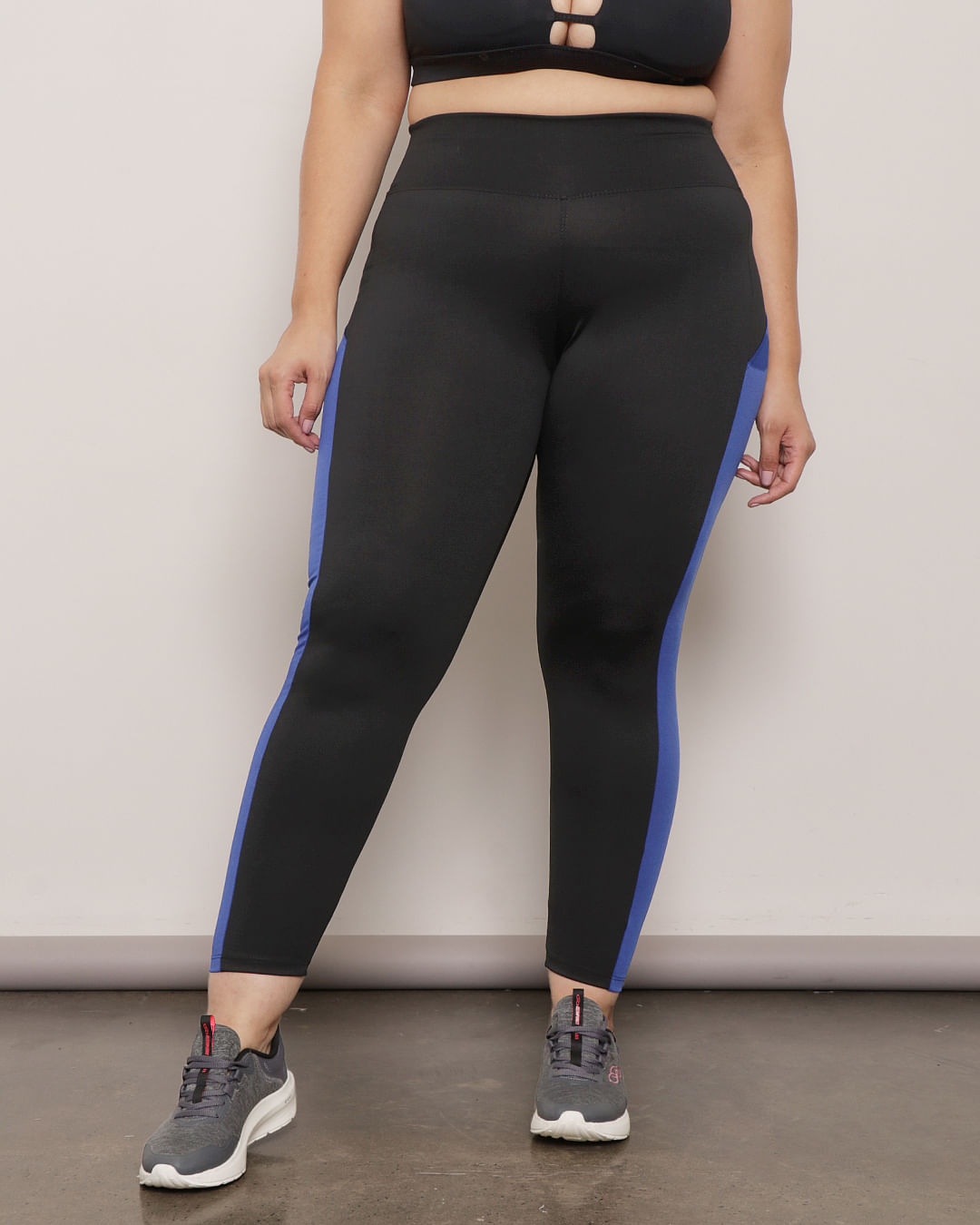 Legging-7675-Plus-Size-Com-Recortes-Late---Preto-Outros