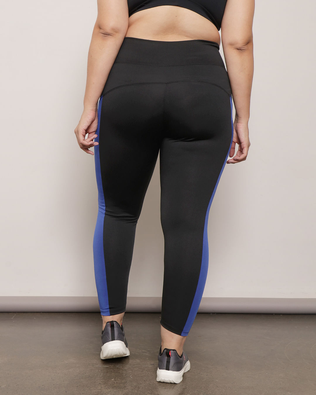 Legging-7675-Plus-Size-Com-Recortes-Late---Preto-Outros