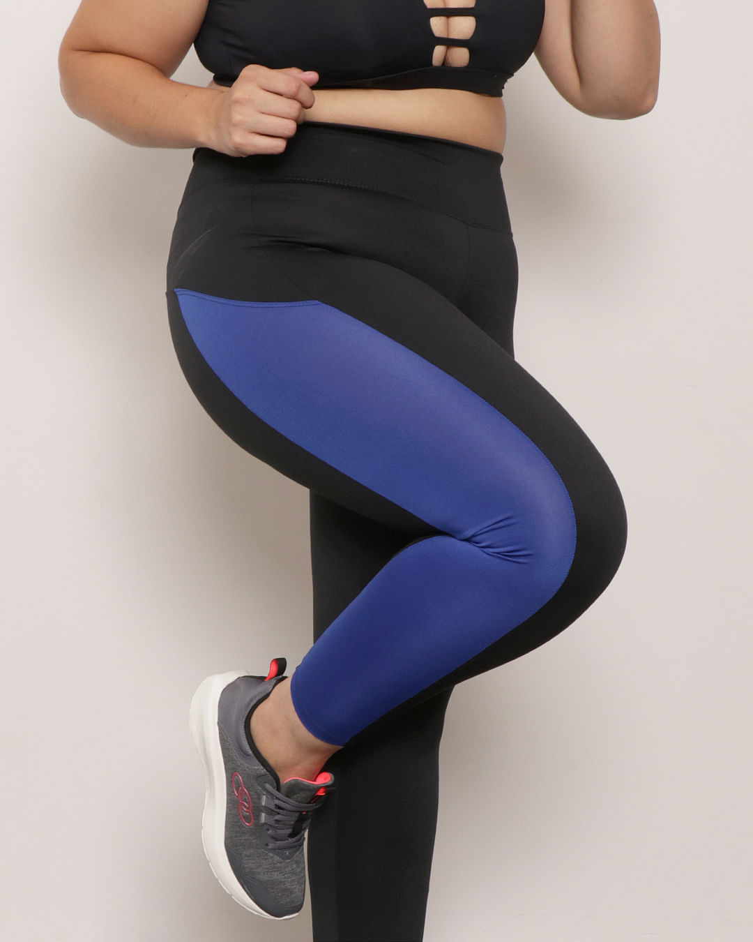 Legging-7675-Plus-Size-Com-Recortes-Late---Preto-Outros