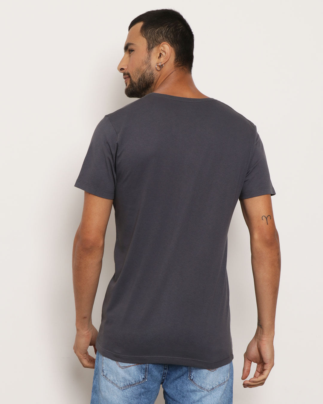 Camiseta--Tor-F11025--Frontal-Caveira-P---Cinza-Escuro