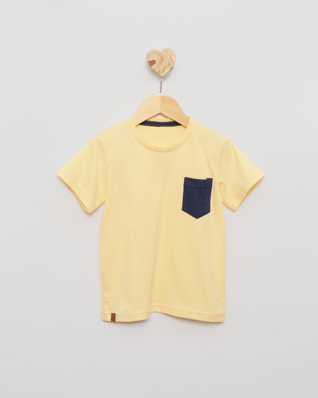 Camiseta-Mc-Bolso-T38177---Amarelo-Claro