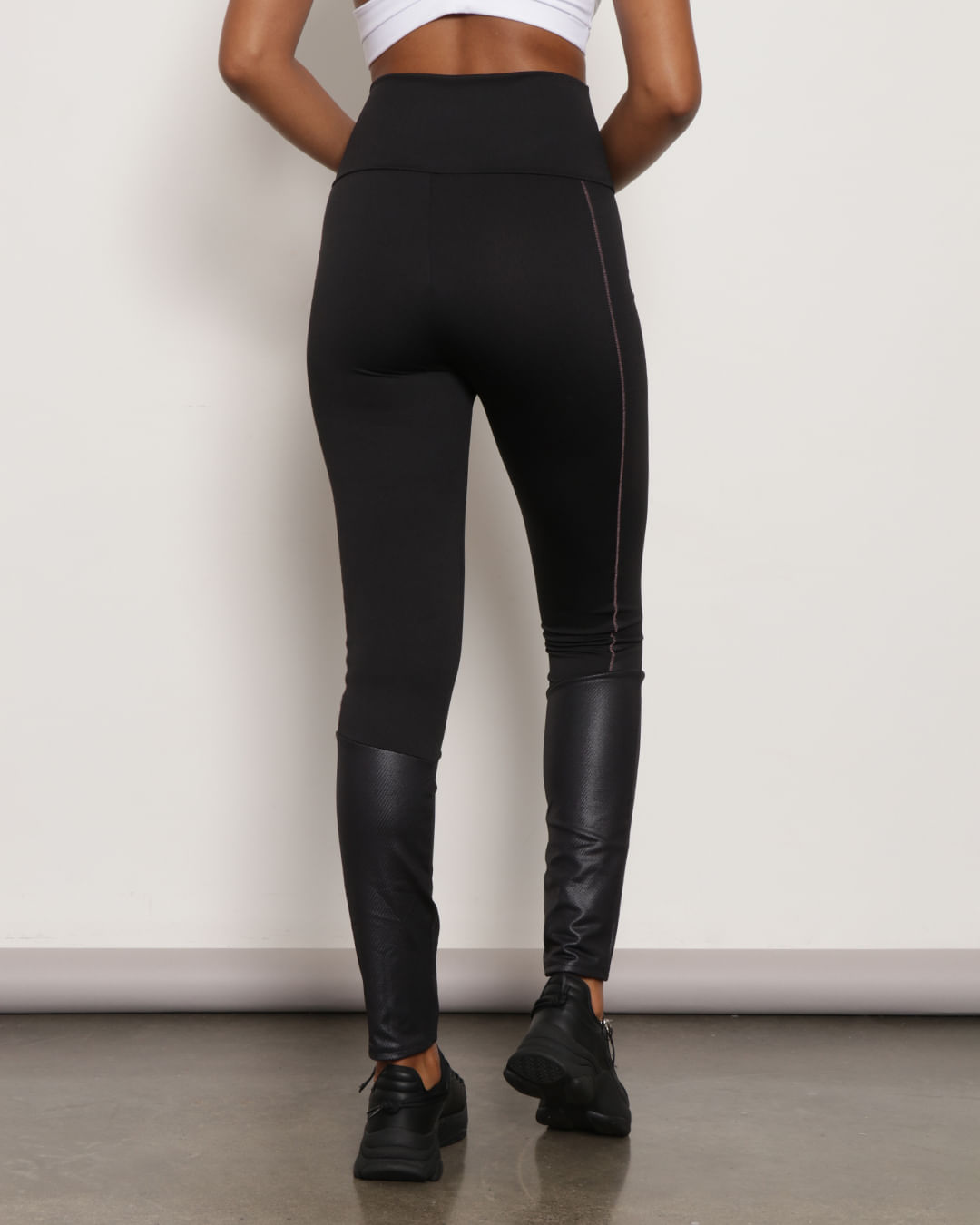 Legging-Tt716-Recorte-E-Trancador---Preto