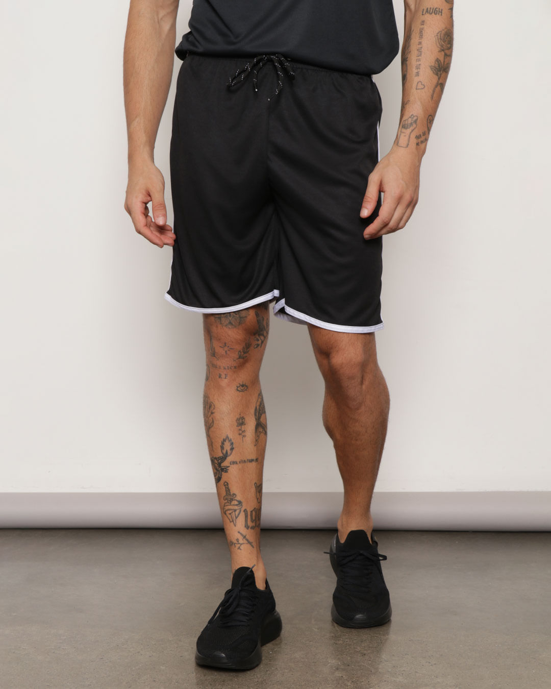 22151000823136preto2