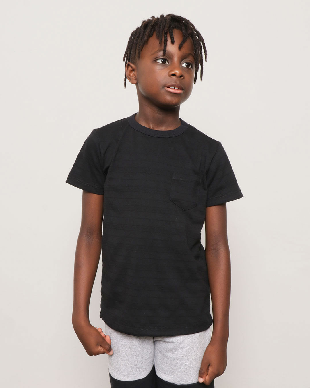 Camiseta Infantil Manga Curta Com Bolso Preto