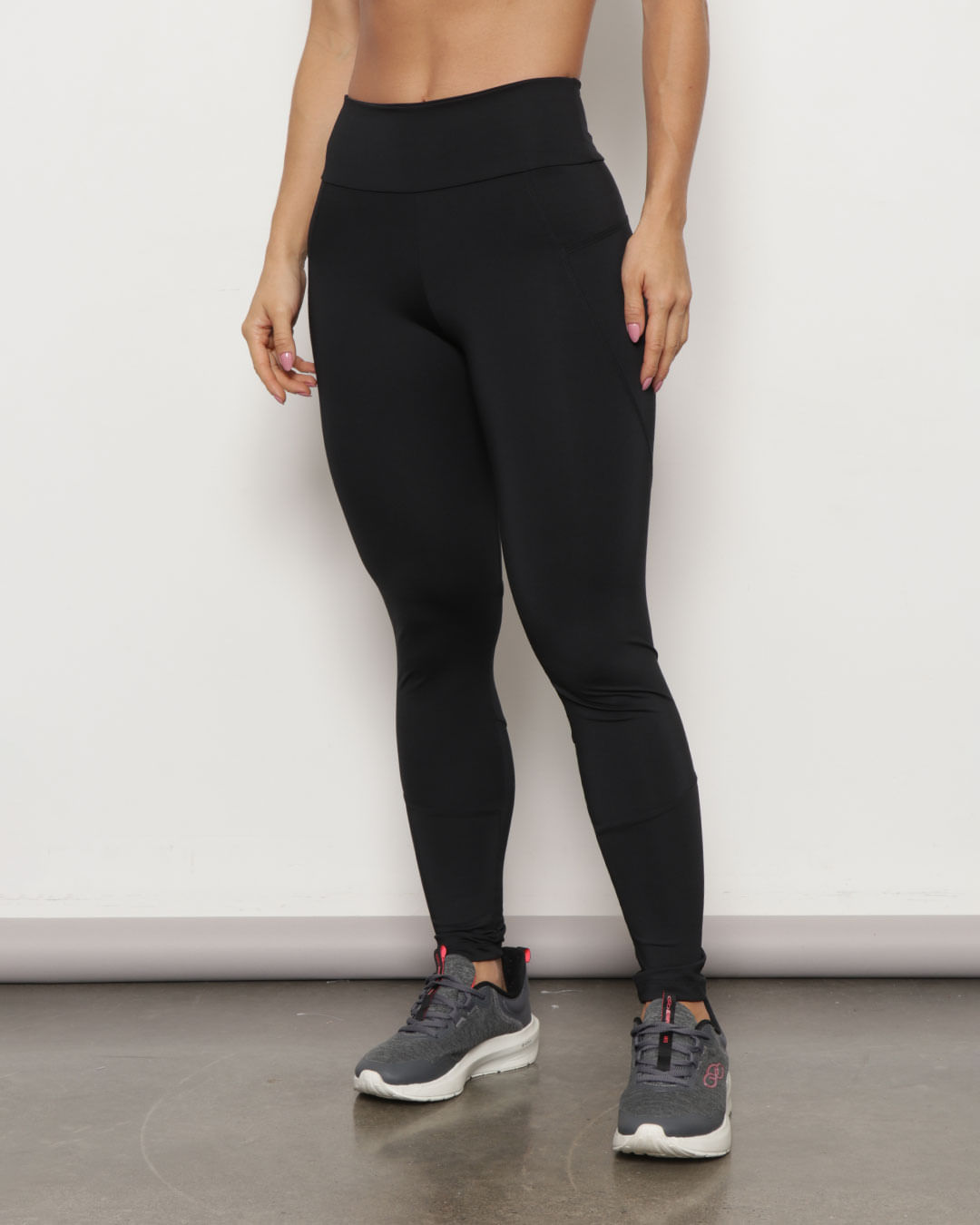 Legging-3882971-Recortes-E-Trancdor---Preto