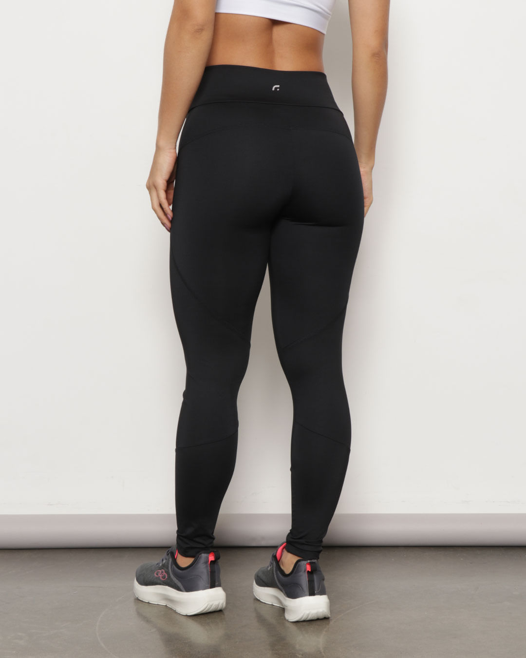 Legging-3882971-Recortes-E-Trancdor---Preto