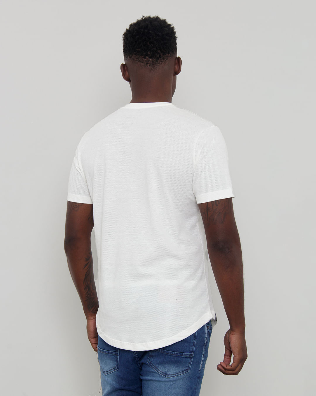 Camiseta-Comeia-C-Bordado-P1115-Off---Off-White