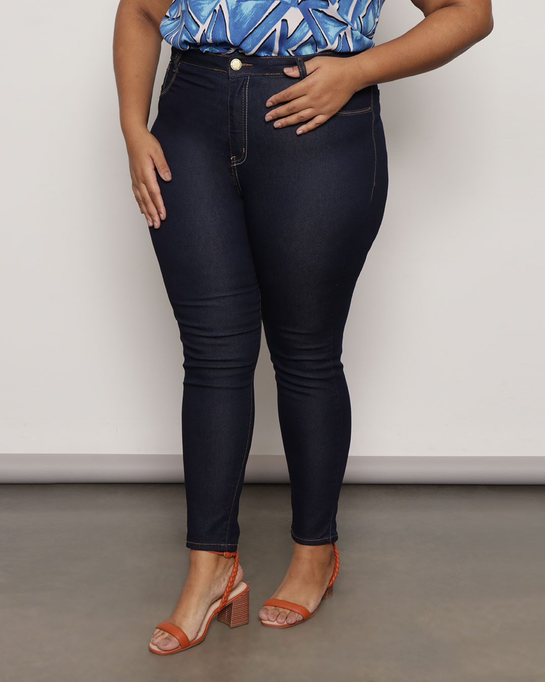 Calça Flare Jeans Preta Plus Size Super Elegante Social - Nacional - Calça Plus  Size Feminina - Magazine Luiza