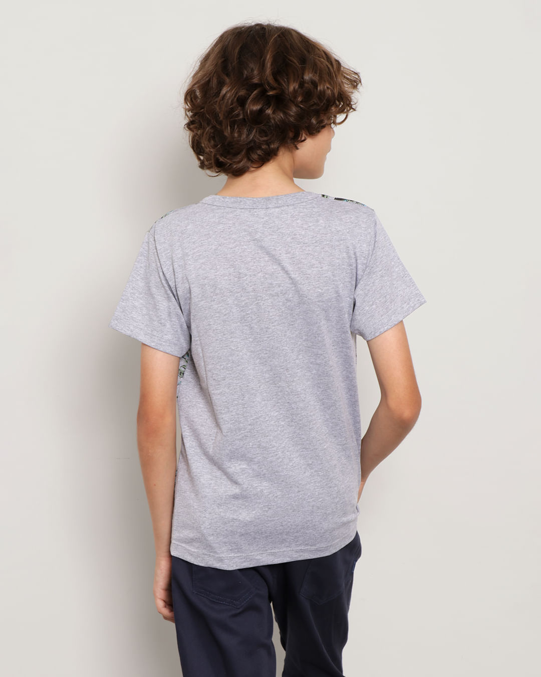camiseta-juvenil-estampa-skate-cinza-14104020007