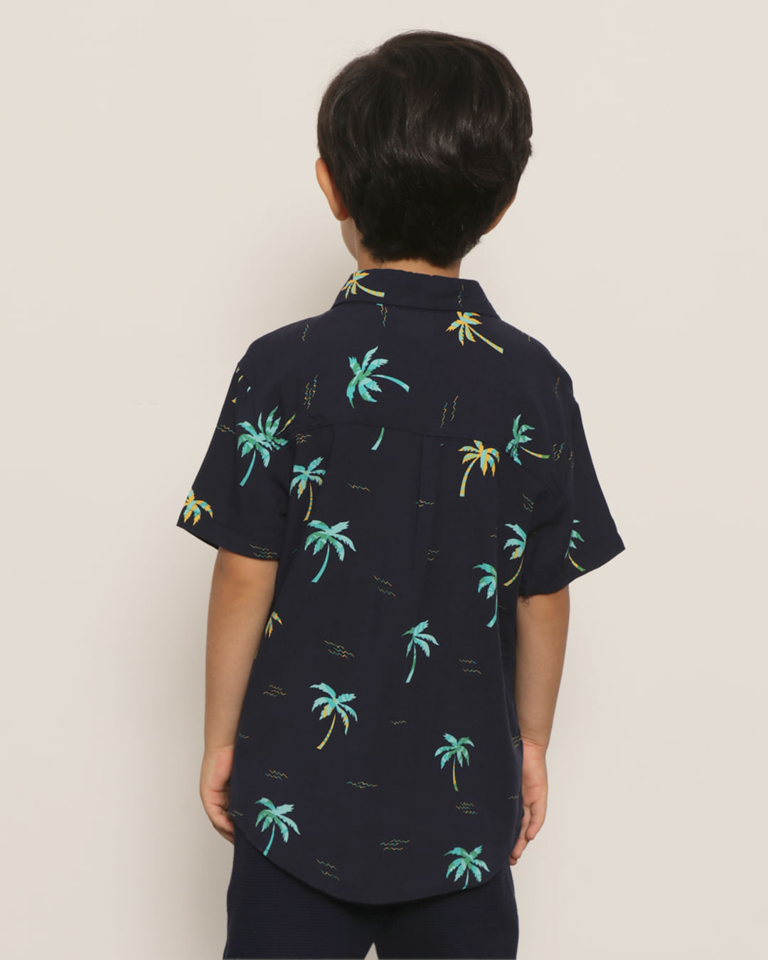 Camisa-Infantil-Estampado-Tropical-Gola-Dobravel-Marinho