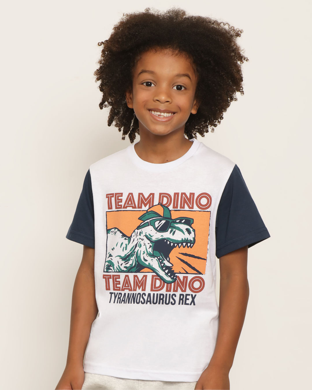 Camiseta Infantil Estampa Dinossauro Manga Curta Branca