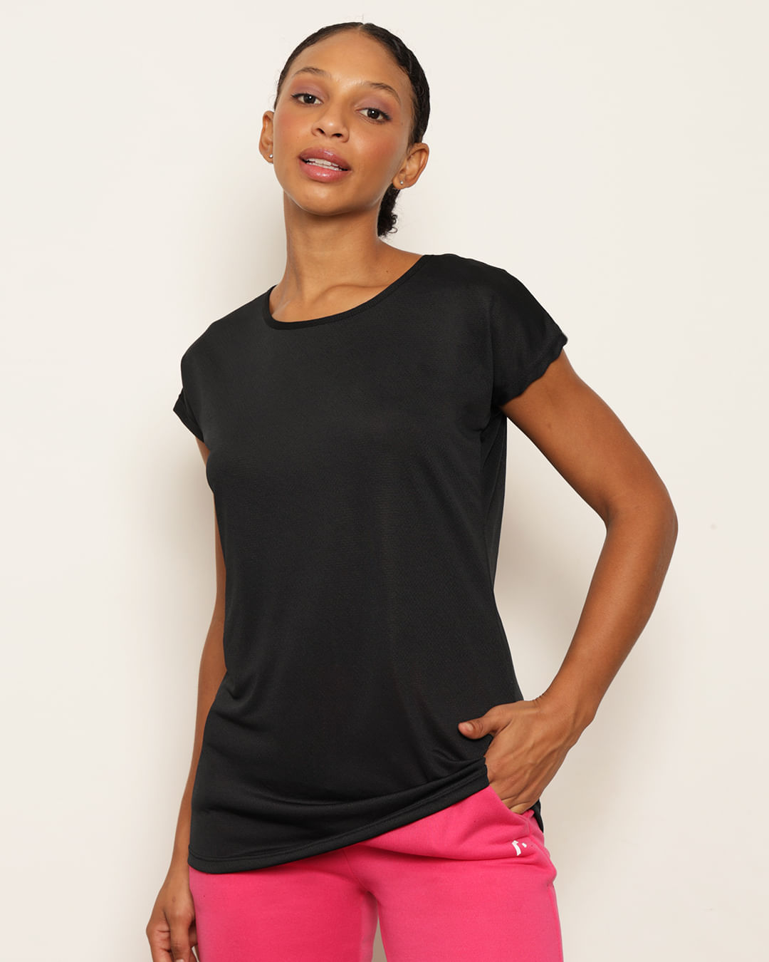 Blusa-43037-Gola-Canoa-Furadinha---Preto