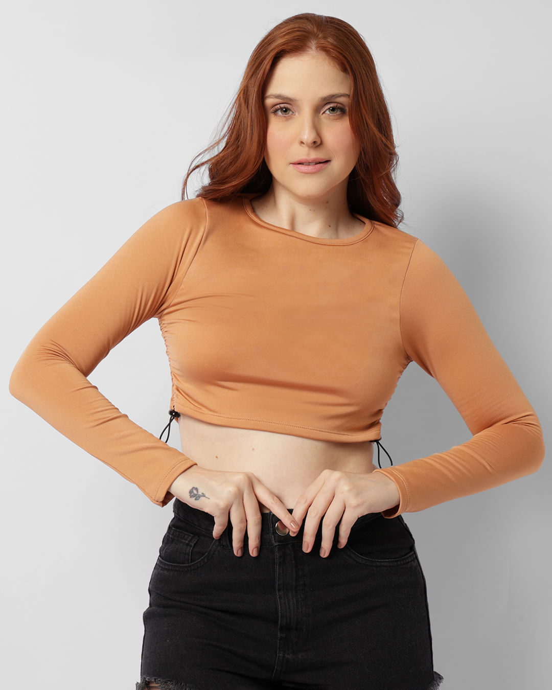 Blusa Feminina Peluciada Manga Longa Cropped Colisse Com Ajustador Bege