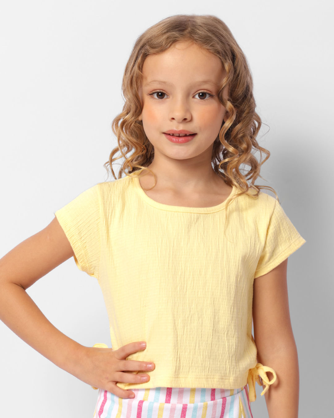 Blusa Infantil Cropped Anarruga Lacinho Lateral Amarela