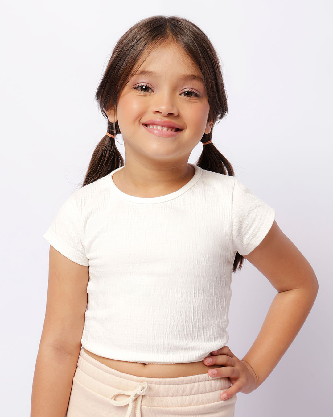 Blusa Infantil Cropped Texturizada Manga Curta Off White