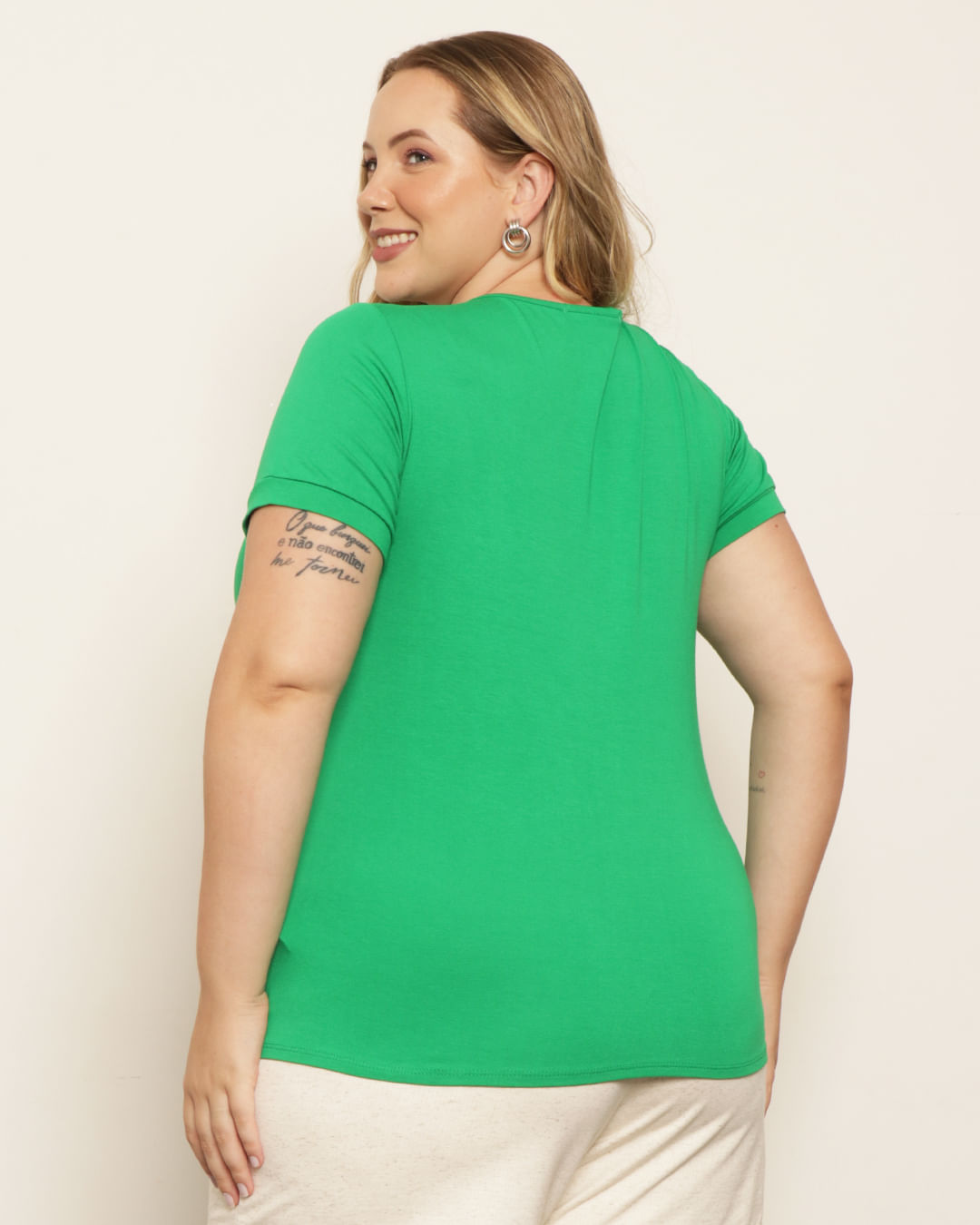 Blusa-Plus-Size-Feminina-Estampa-Coqueiros-Brilhos-Verde