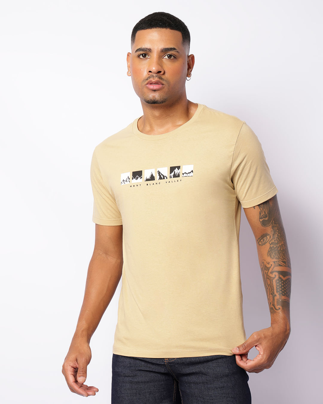 Camiseta Masculina Estampa Montanhas Manga Curta Bege