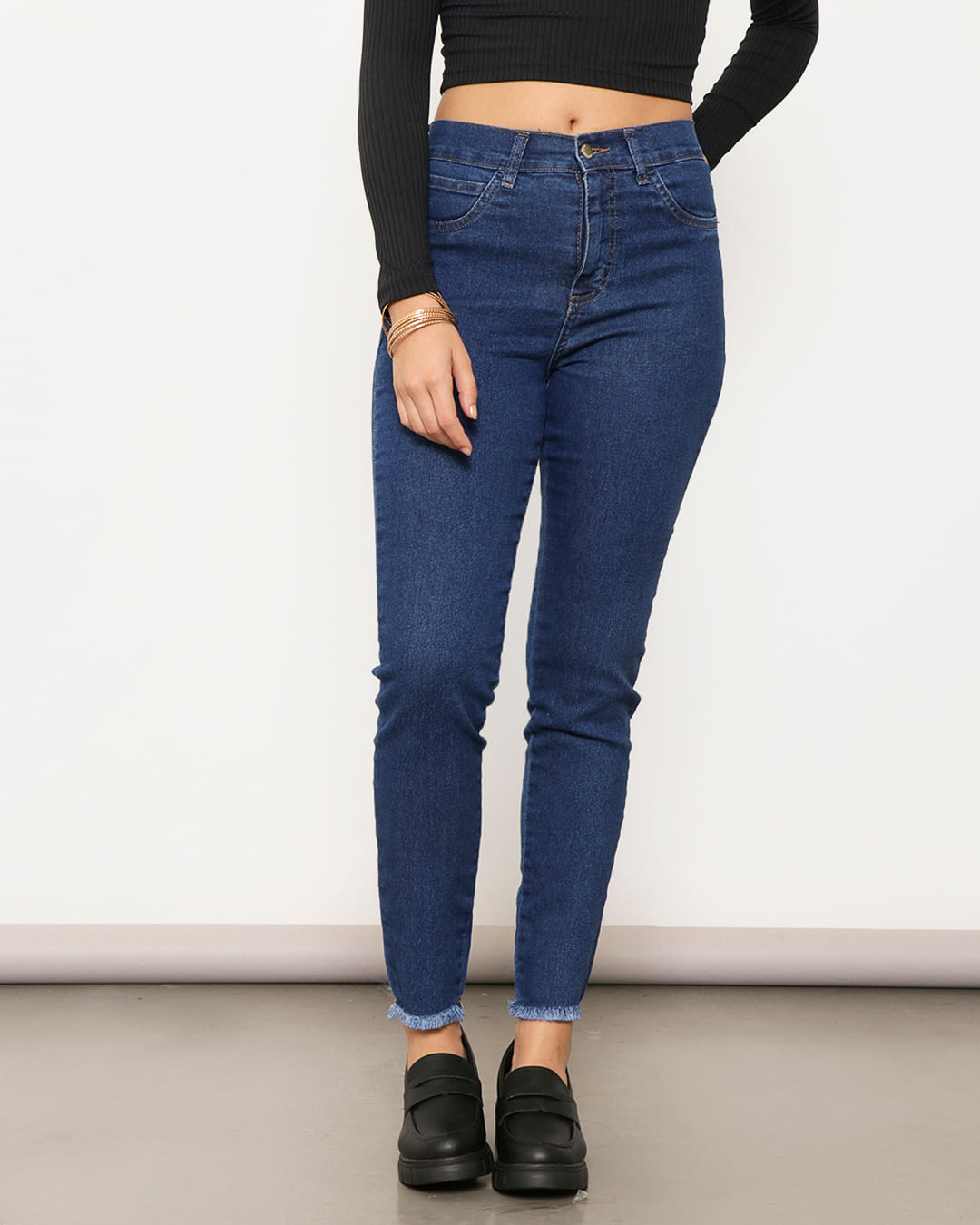 Calca-Jeans-Feminina-Cigarrete-Desfiada-Azul-Escuro