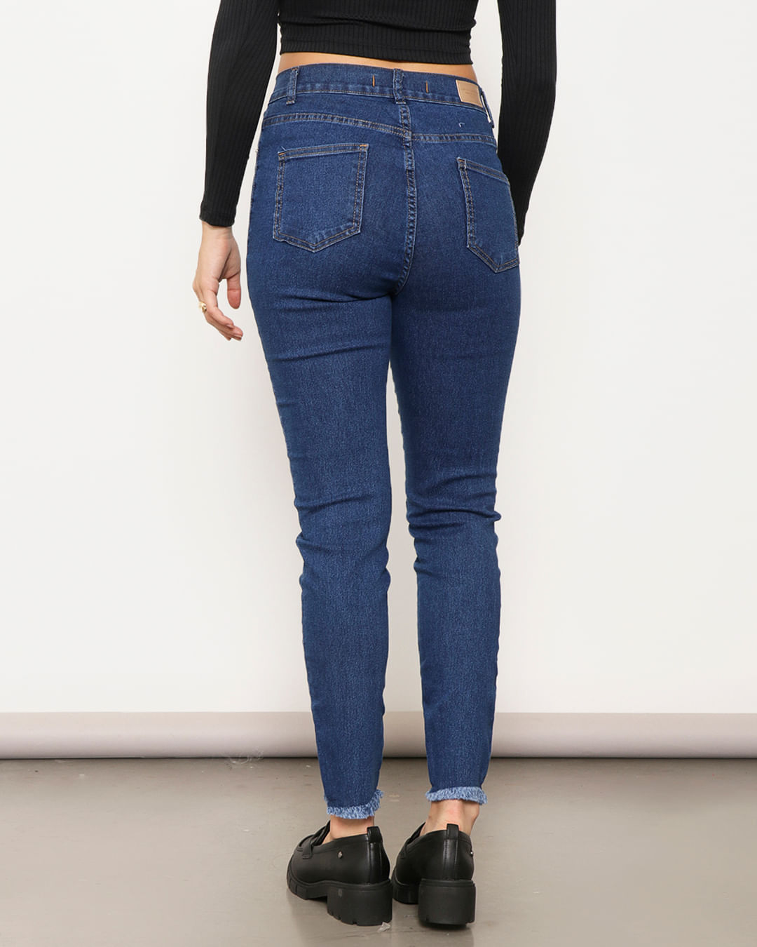 Calca-Jeans-Feminina-Cigarrete-Desfiada-Azul-Escuro