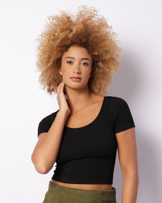 Top-Mc-Cropped-Dec-U-Seamless-2638---Preto