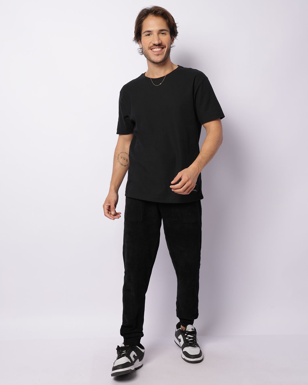 Calça Masculina Jogger Cotelê Bolsos Com Recorte Preta