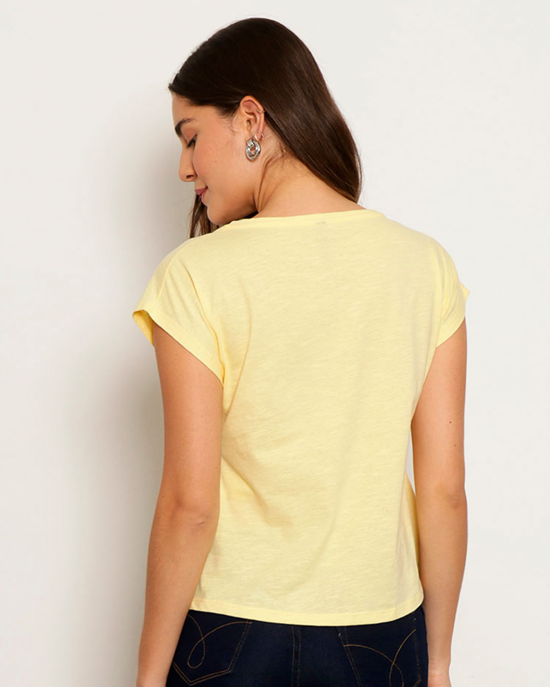 Blusa-Tt743-Estamp-Gola-V-Amarela-Mesa---Amarelo-Medio