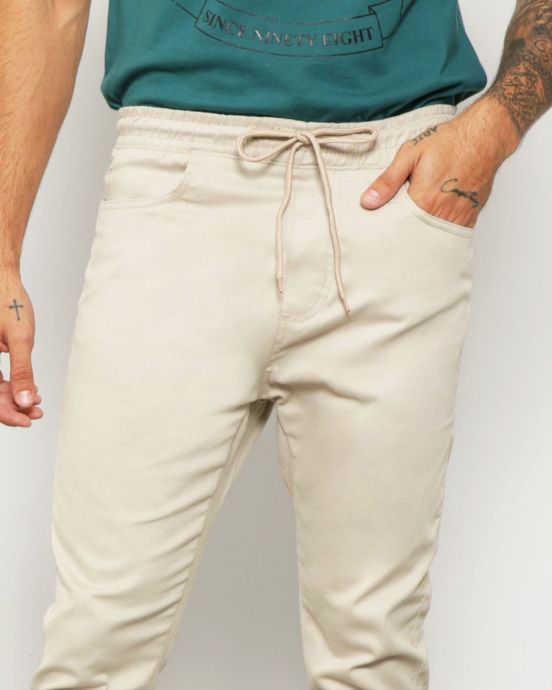 Calca-Masculina-Sarja-Jogger-Bege