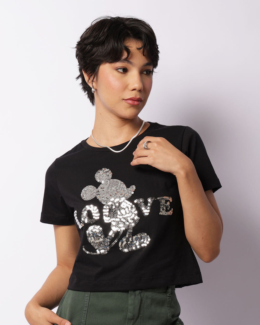 Camiseta Feminina Cropped Disney Mickey Com Paetê Preta