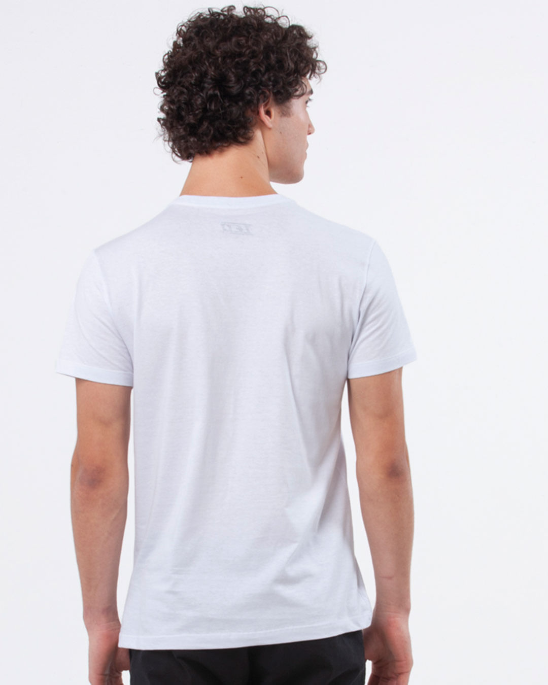 Camiseta-Masculina-Regular-Estampa-Colegial-Branco