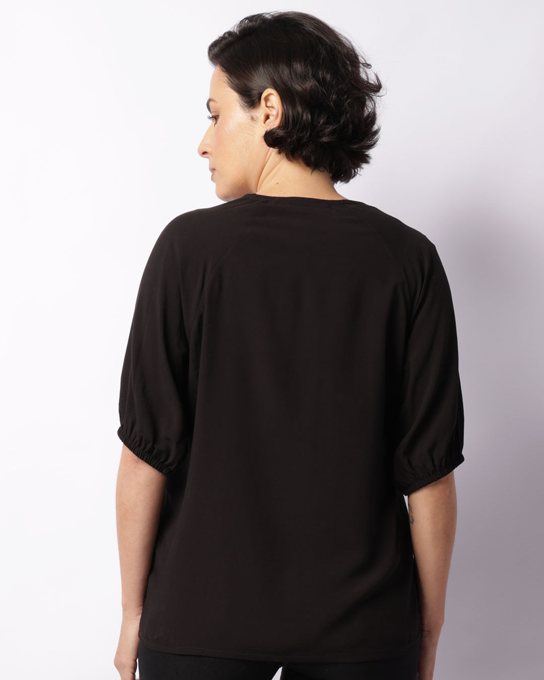 Blusa-Mc-Tp-Meia-Vista-Bts-24211---Preto