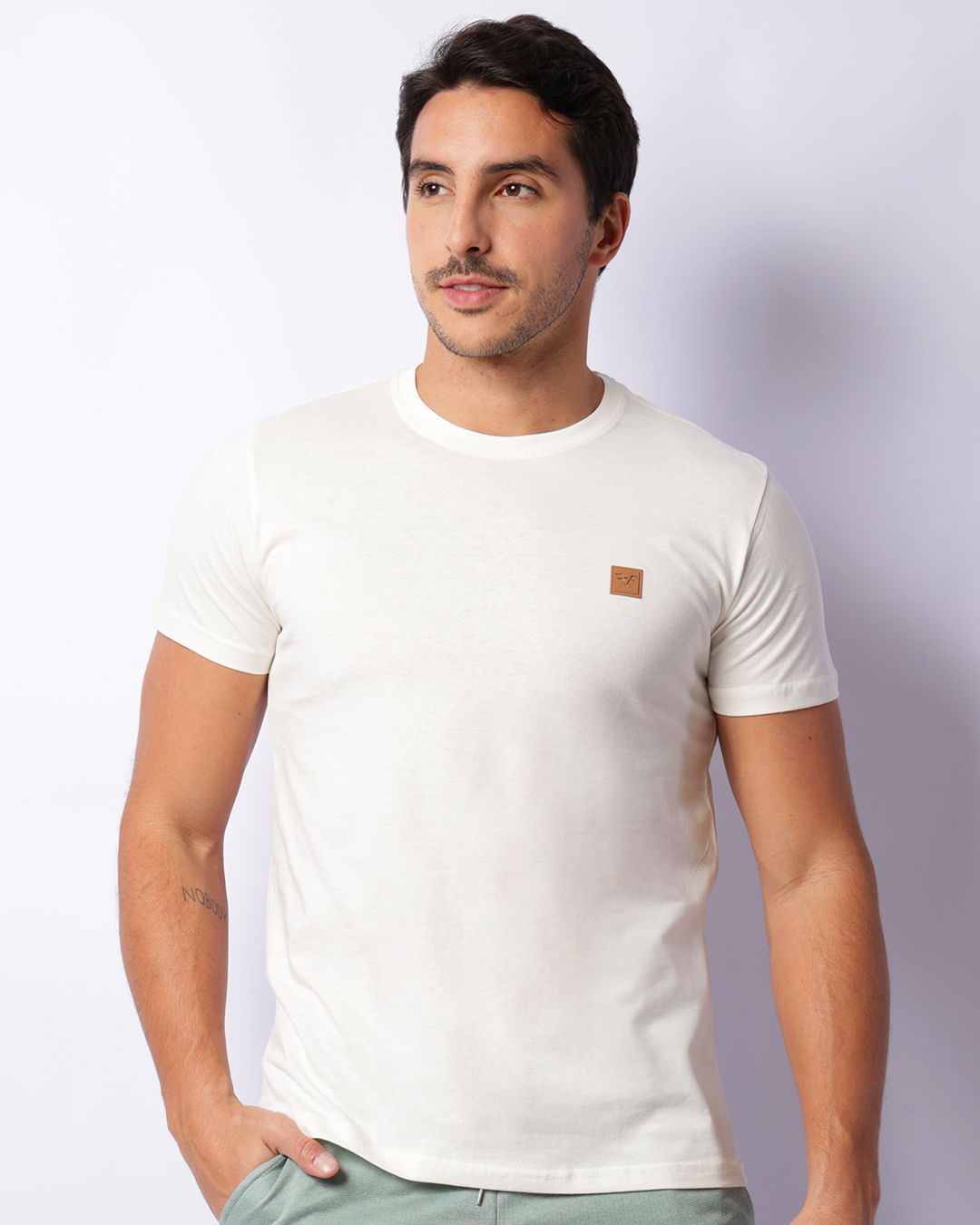 Camiseta Masculina Básica Manga Curta Off White