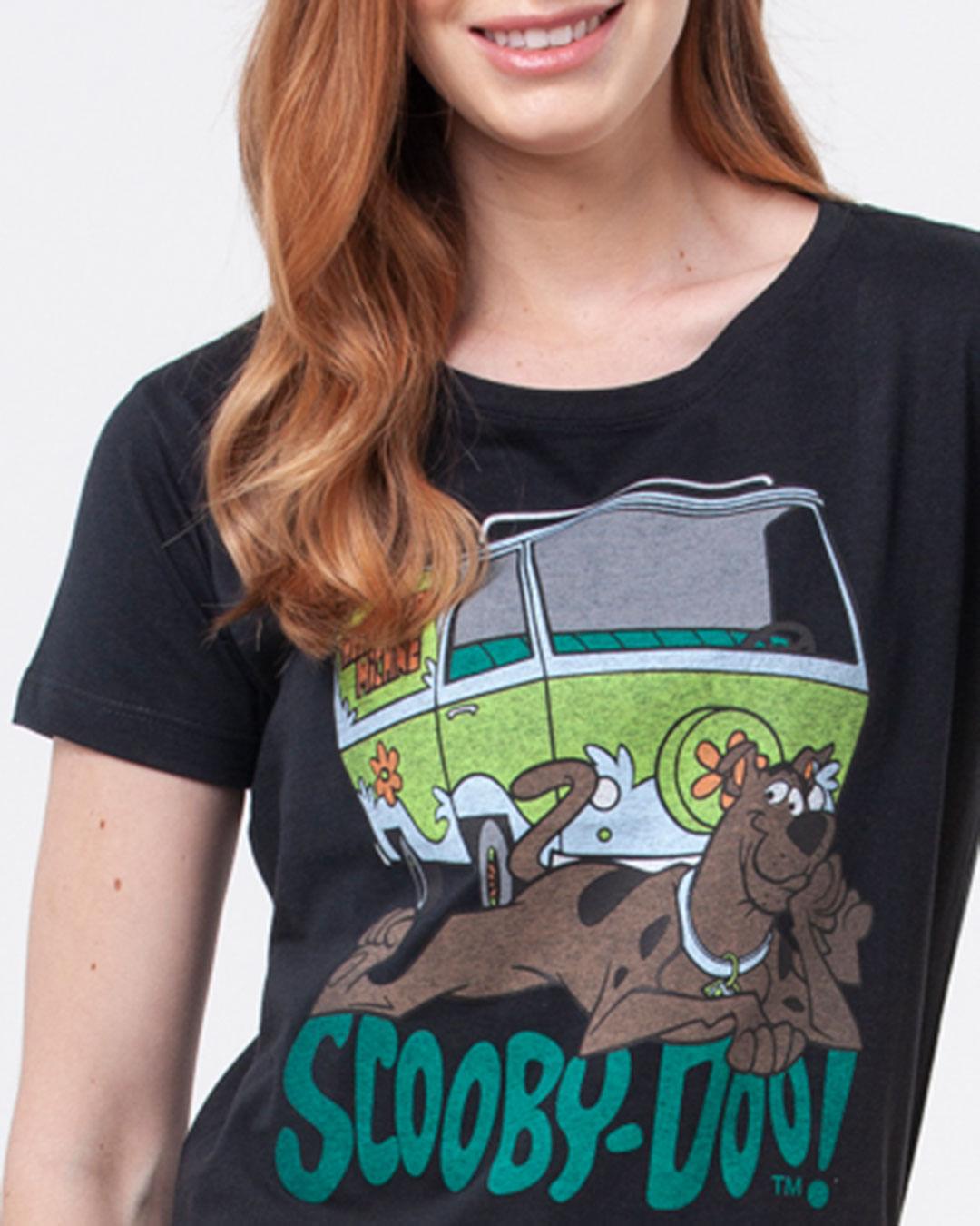 Camiseta-Feminina-Scooby-Doo-Grande-Van-Manga-Curta-Preto