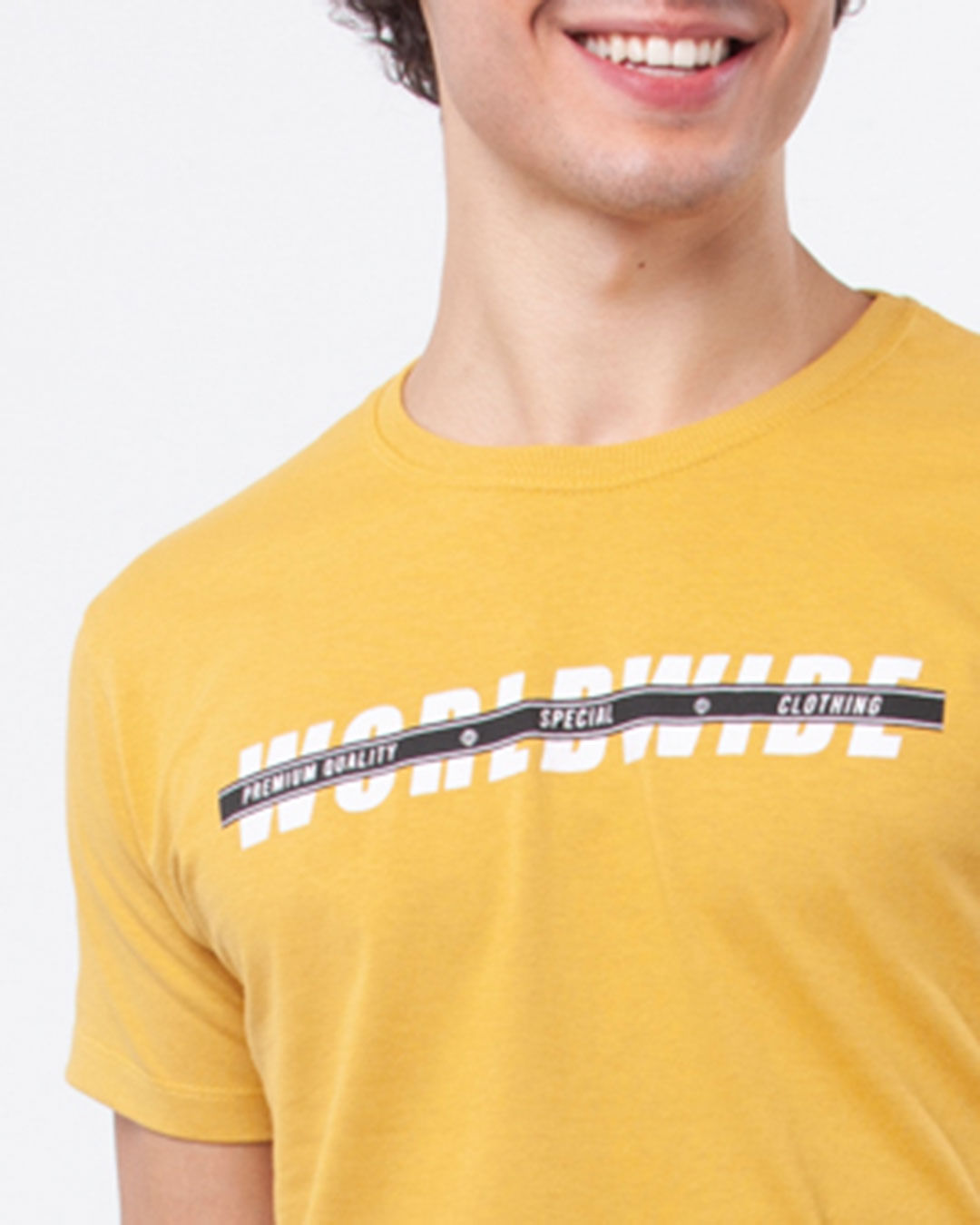Camiseta-Masculina-Basica-Estampa-Worldwide-Amarelo